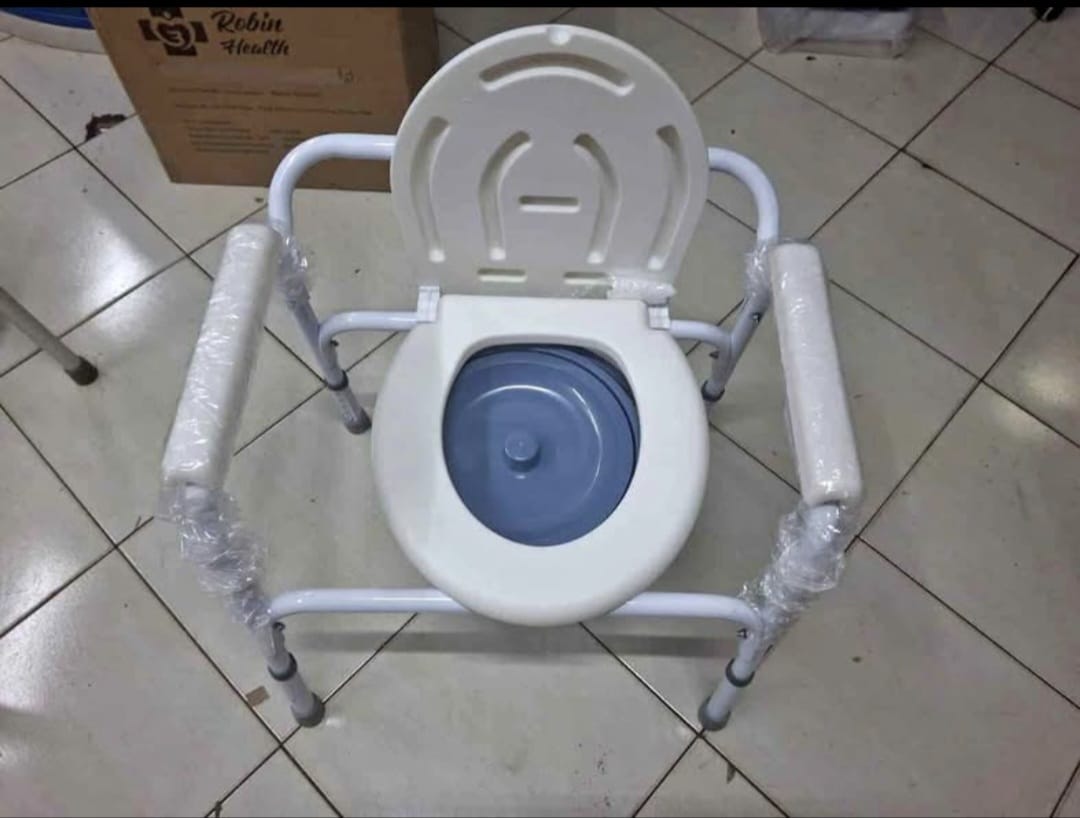 Commode Chair